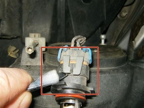 Fortunately, it's often easy to change a headlight. 1999-2004 Jeep Grand Cherokee Headlight Bulb Replacement ...