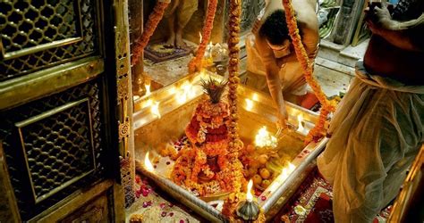 Kashi Vishwanath A Temple That Captures The Hindu Spirit Pragyata