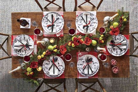 25 Christmas Table Settings For A Festive Holiday Meal