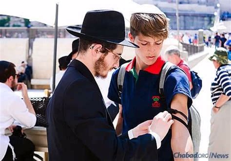 For Rabbi Stationed At The Western Wall Days Filled With Inspiration