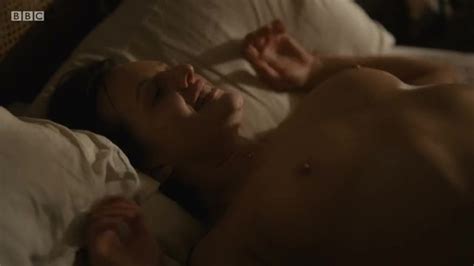 Naked Elisabeth Moss In Top Of The Lake
