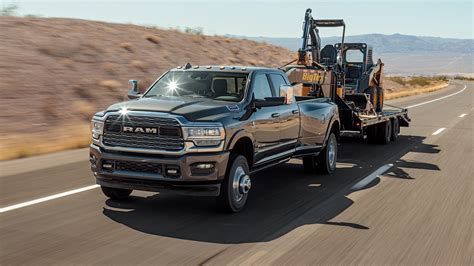 The more popular crew cab 2500 4×4 model offers a maximum cost of £2,380 and a maximum trailer weight rating of £19,010. New 2022 Dodge Ram 3500 Towing Specs, Used, Weight | Dodge ...