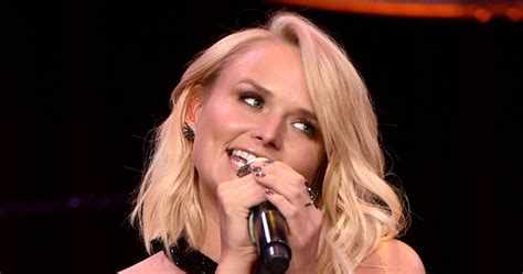 Miranda Lambert Not So Subtly Covers A Song About Divorce
