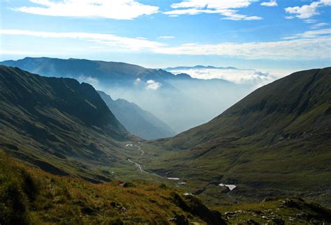 Vale Glaciara In Muntii Fagaras Peisaje Montane