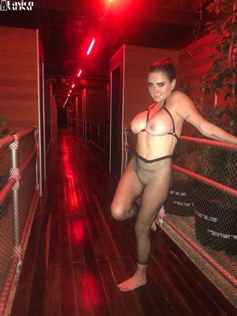 Celia Lora desnuda y su vagina mexicana PasiónVaginal