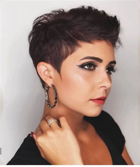 10 Easy Pixie Haircut Innovations Everyday Hairstyle For Short Hair 2020 Women Pixie Haircut