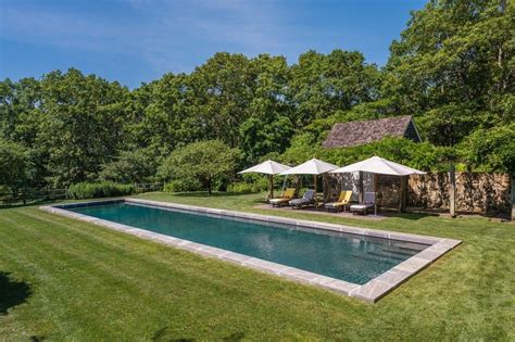 The Swimming Pool At Matt Lauers Hamptons Home Hamptons Mansion
