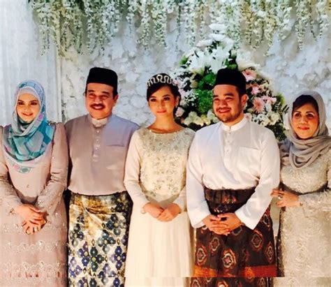 Kejutan Istimewa Datuk Siti Sempena Majlis Pertunangan Asraf Khalid