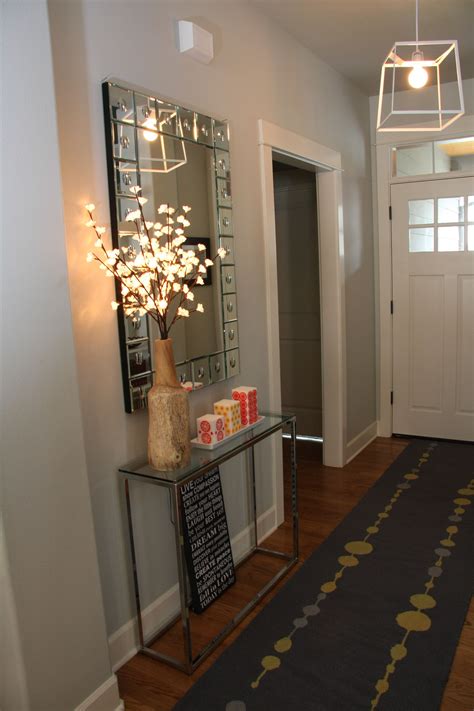20 Decorating A Small Foyer