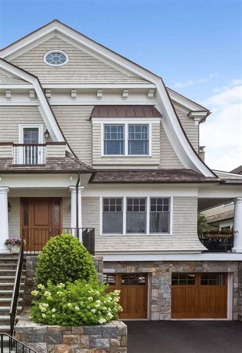 Brown Brick House With Cream Trim - Brown Brick House With Brown Roof