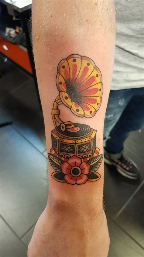 Traditional Gramophone Tattoo Gramophone Tattoo Tattoos Tattoos For