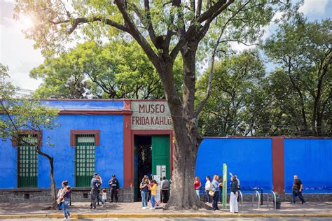 La casa strives to unite, empower, and holistically support members of the latinx community at the university of michigan while striving to represent the. How La Casa Azul (Frida Kahlo's "Blue House") Became the ...