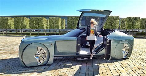 Rolls Royces Self Driving Concept Car Is A Wild And Crazy Vision Of