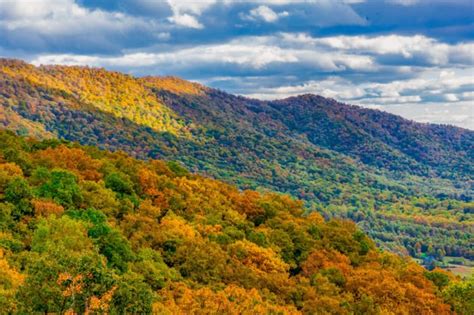 Travel Along The Beautiful Blue Ridge Mountains In Georgia