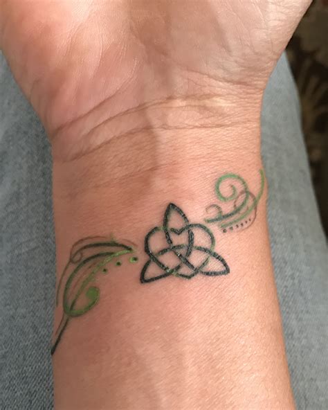 pin-by-michelle-rasich-on-irish-tattoos-celtic-tattoo-for-women,-celtic-tattoo-for-women-irish