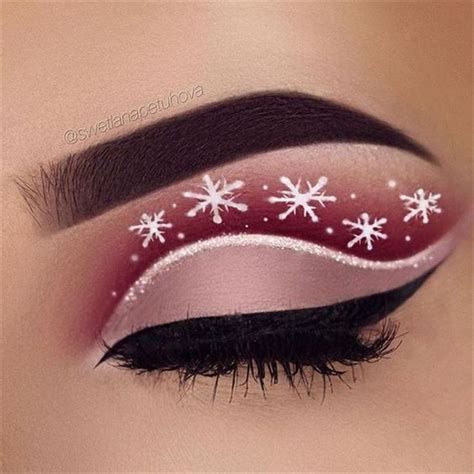 50 Creative And Gorgeous Christmas Makeup Ideas For The Big Holiday