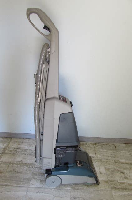 Lot Detail Hoover Steamvac Deluxe