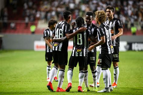 Éverson (atlético mineiro) converts the penalty with a right footed shot to the top right corner. Atlético Mineiro anuncia lista de inscritos para ...