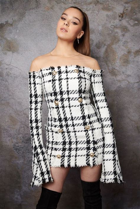 Hailee steinfeld is an american personality who doubles both as an actress and a singer. Tribeca | Hailee steinfeld style, Hailee steinfeld bikini ...