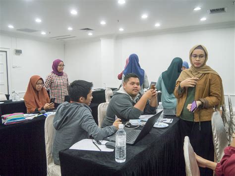 Penolong papers and research , find free pdf download from the original pdf search engine. Studio 383 | Latihan Pusat Penolong Pengurus Pusat ...