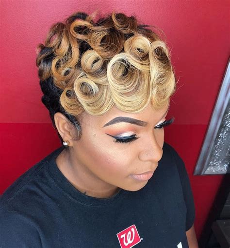 Pin Curl Styles For Short Hair Easy Naturally Curly Hairstyles You Ll Love