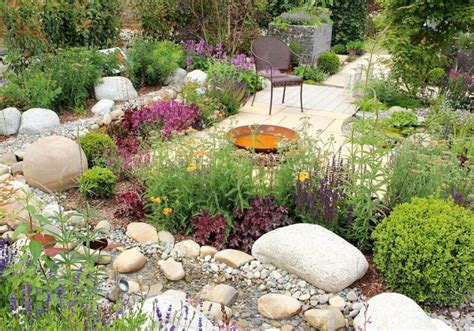 32 Backyard Rock Garden Ideas