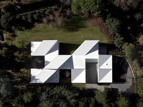 Six Architectural Origami Projects · Rouveure Marquez