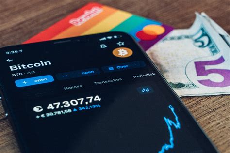 Investment and trading within cryptocurrency markets; What is Cryptocurrency and Should You Invest in It?