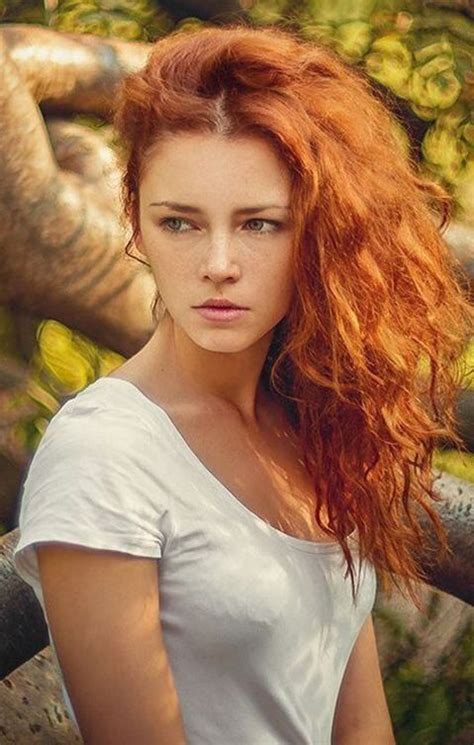 Pin By Berni Gustavo On Beautiful Redhead And Freckles Beautiful Red Hair Red Haired Beauty