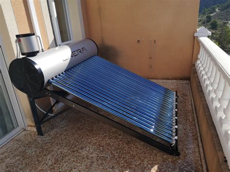 Enera S Solar Water Heating System Thermosiphon With Serpantine Enera