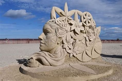 Hampton Beach Master Sand Sculpting Classic North Shore Kid And