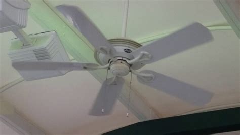 Over 100 years ago, hunter invented the ceiling fan and has since become a household name. 52" Hunter Mariner Ceiling Fans at Sonic! - YouTube