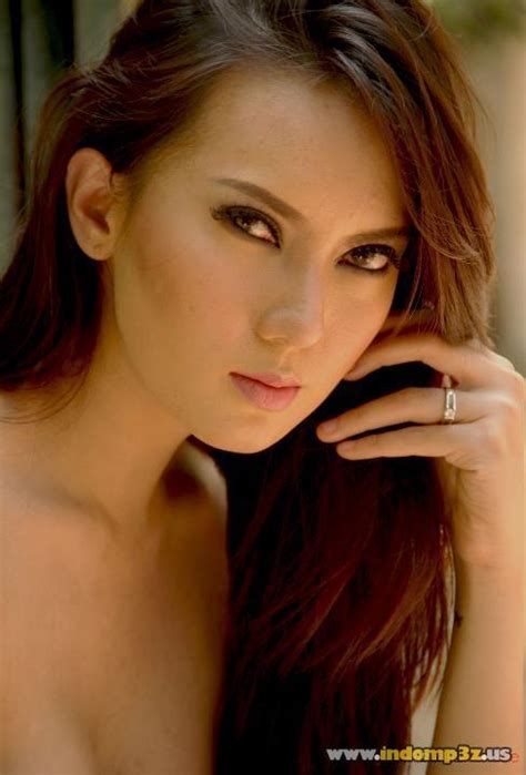 Kumpulan foto rhere model igo di majalah dewasa. FOTO HOT : model cantik indonesia : FOTO BUGIL