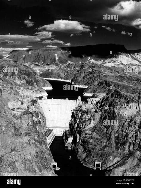1950s Hoover Dam Hi Res Stock Photography And Images Alamy