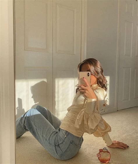 Find Out Where To Get The Top Mirror Selfie Poses Selfie Poses