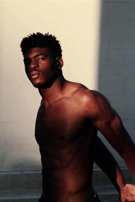 African American Model Poses De Modelos Masculinos Lindos Homens