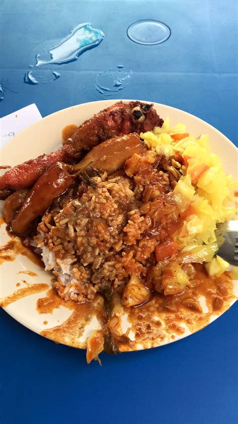 There are many restaurants that served rice and indian curry throughout the city, many of them are legendary places like nasi kandar line clear and. Best Nasi Kandar in Penang, Malaysia | Malaysian food ...