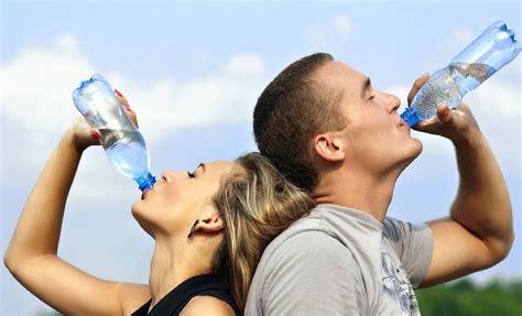 Heres How To Stay Hydrated When Its Hot Out Point Performance