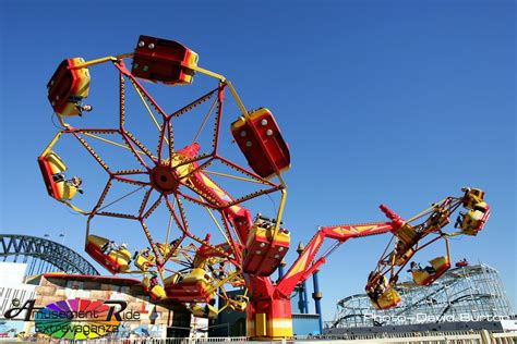 Troika In Action Amusement Ride Extravaganza Carnival Rides