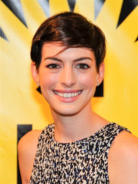 Anne Hathaway Age Birthday Bio Facts And More Famous Birthdays On