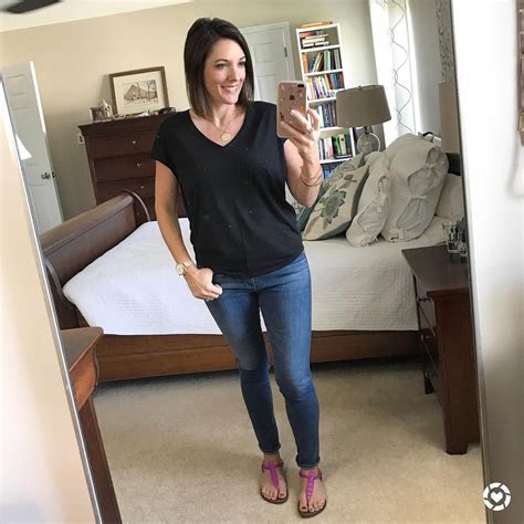 Pink Shoes Outfit Posts Mom Style Spring Summer Fashion Lynn Capri