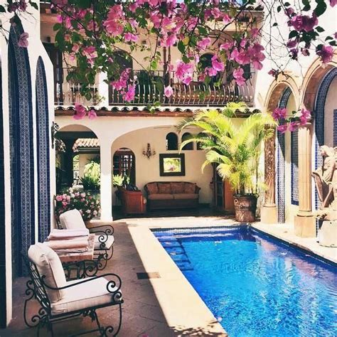 Spanish Style Homes With Pool In The Middle Spanishstylehomes