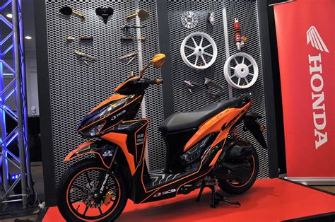 (bsh) hari ini dengan rasminya melancarkan model skuter terbaharu honda adv150 2021 untuk pasaran malaysia. Boon Siew Honda Launches New Honda Vario 150 In Malaysia ...