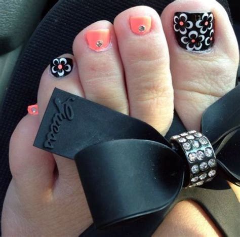 En esta ocasión traemos dos diseños muy fáciles que te van a encantar y que de seguro luego vas a reproducir en tus uñas. Las Mejores ideas de decoración de Uñas de los Pies | Mis ...