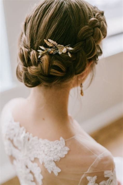 25 Chic Updo Wedding Hairstyles For All Brides