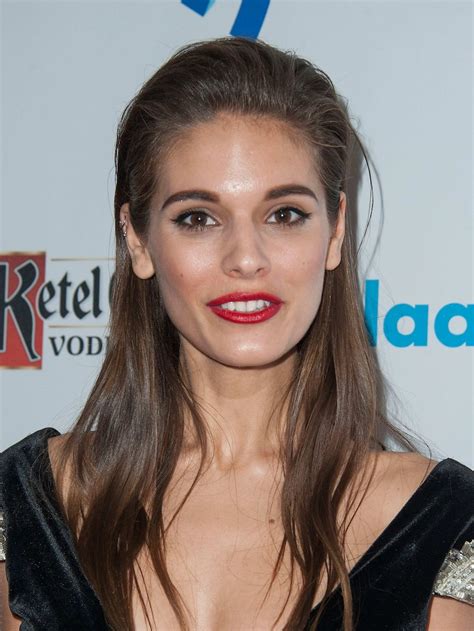 Caitlin Stasey Launches Twitter Attack On Good Weekend Magazine Over