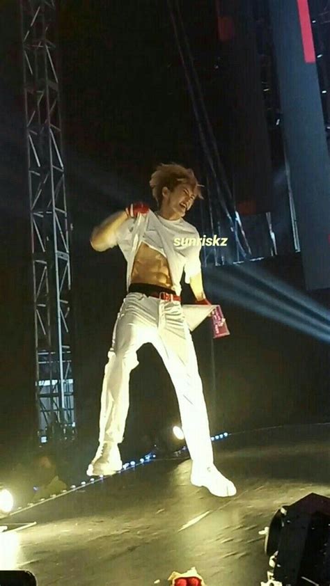 He is extremely smart and funny but also so heckin strong. Stray Kids talks/reakcje// ZAWIESZONE | Felix stray kids ...