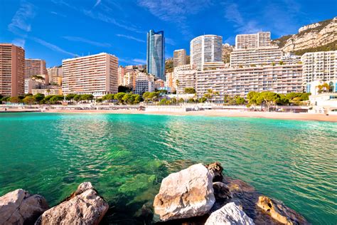Votre magazine qui parle de monaco et de la côte d'azur: Monaco, plage ou piscine : découvrez les options