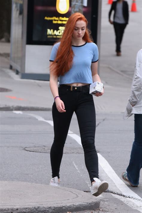 Sophie Turner In Tight Jeans 10 Gotceleb