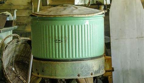 Antique Dexter Washing Machine, Garnet | This Dexter washing… | Flickr